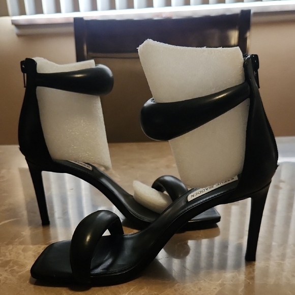 Steve Madden Black Suede Heels with Stiletto - Picture 1 of 4